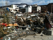 Der Hafen von Onagawa ist völlig zerstört. (C) Hidefumi Suzuki