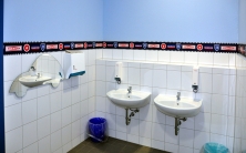 Picobello: Das Jungs-WC der Schule Altengamme-Deich