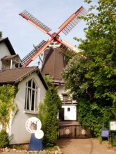 Die Bergedorfer Mühle an der Chrysanderstraße